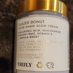 TRULY Glazed Donut After Shave Glow Cream - Gold and White